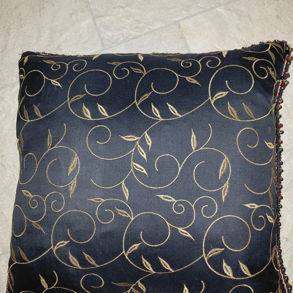 EUC Vintage Regal Noir Gold Embroidered Silk Beaded Accent Pillow